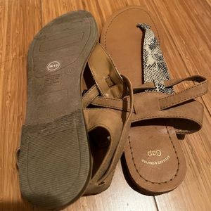 Gap thong sandal